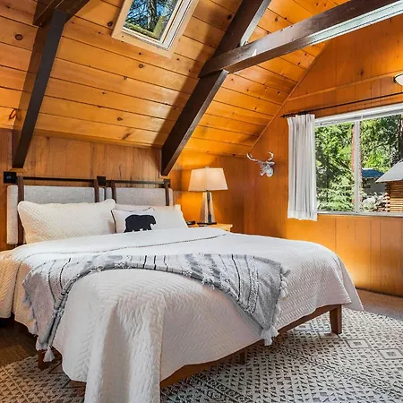 The Honey Bear Cabin